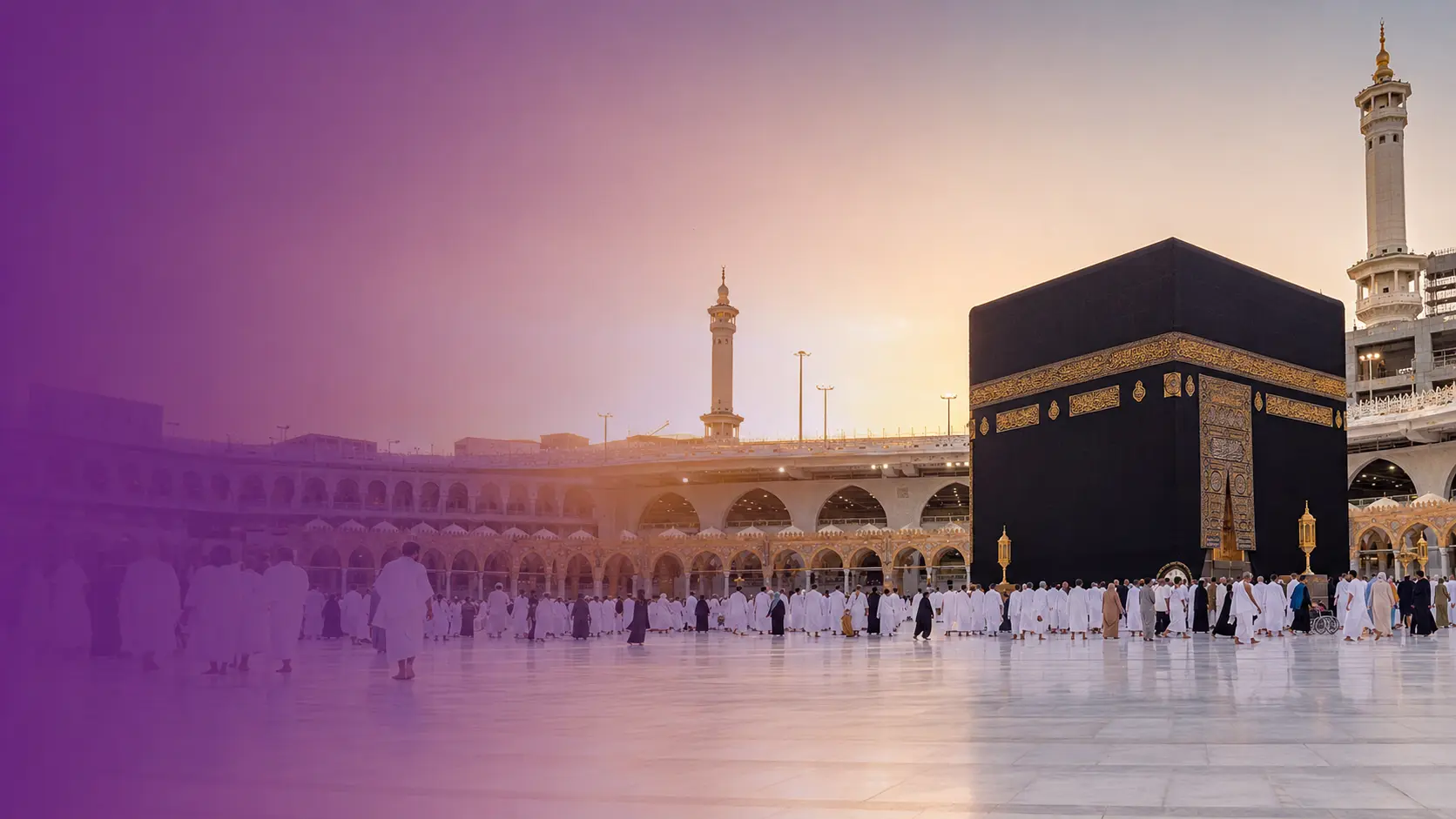 Masjidil Haram dan Ka'bah saat matahari terbit